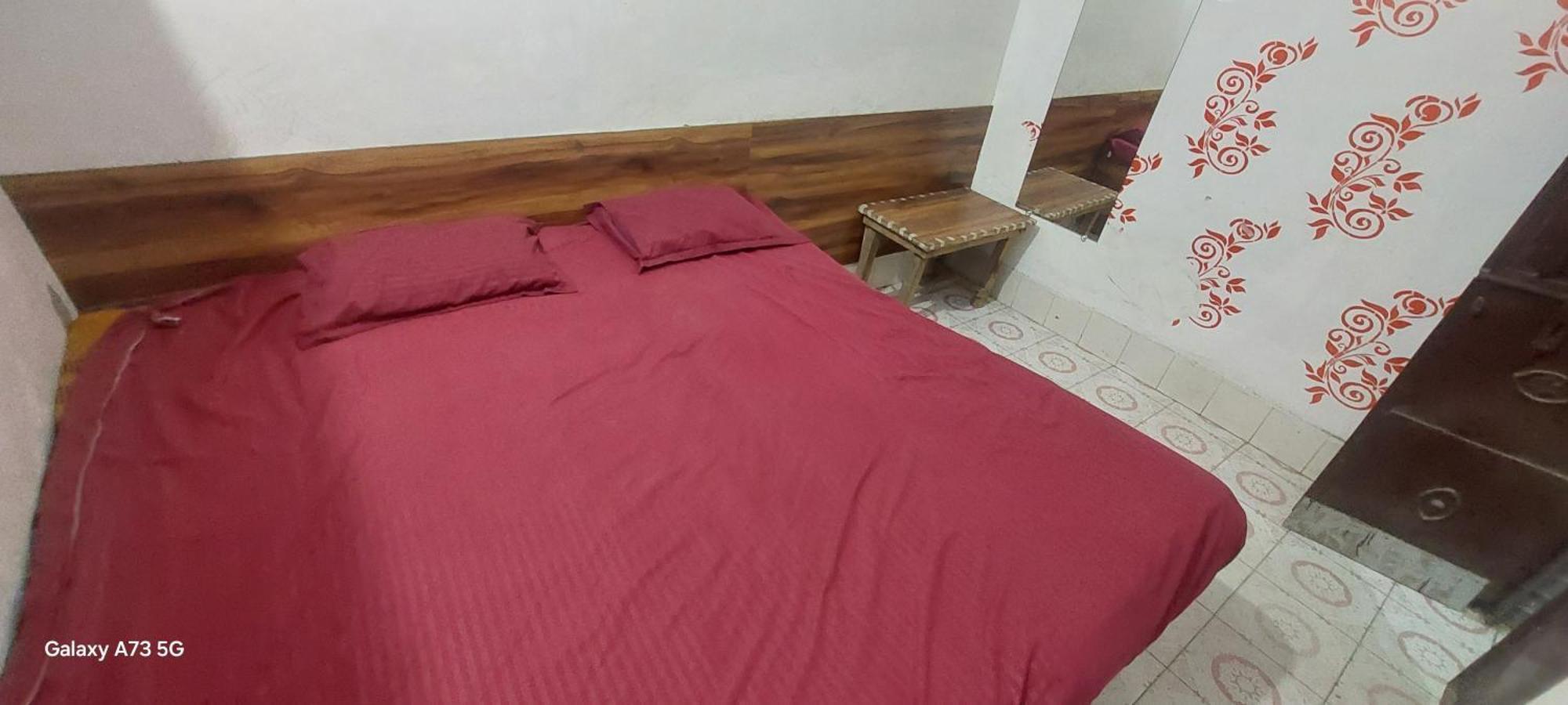 Kanti Devi Seva Sadan Mathura Esterno foto
